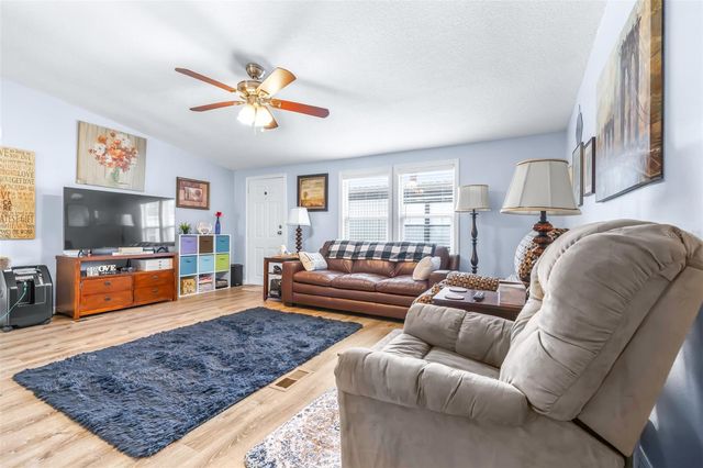3041 SHORT LEAF STREET, Wesley Chapel, FL 33543