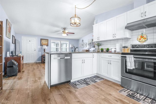 3041 SHORT LEAF STREET, Wesley Chapel, FL 33543