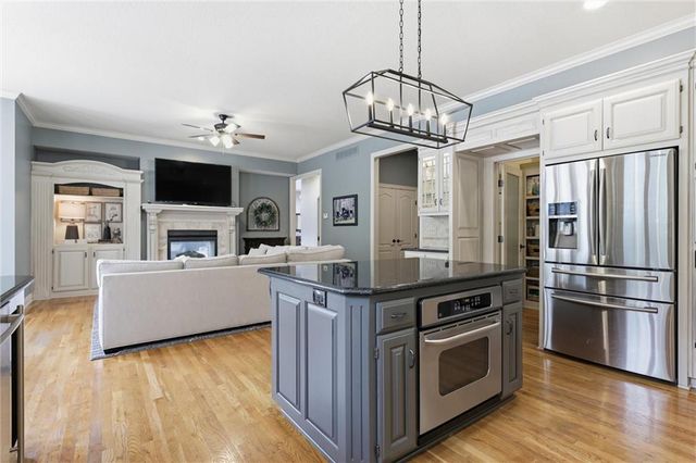 14603 Sherwood Street, Leawood, KS 66224