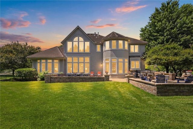 14603 Sherwood Street, Leawood, KS 66224