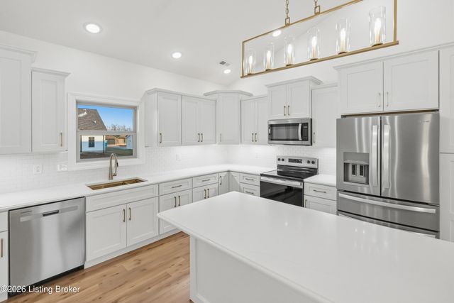 25 Betty Boyd Ln, Brandenburg, KY 40108