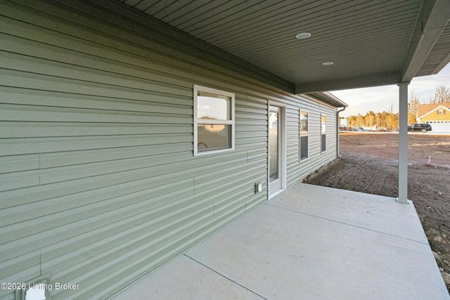 25 Betty Boyd Ln, Brandenburg, KY 40108