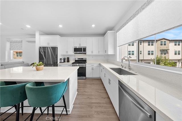 667 Lemon Lane, Covina, CA 91723