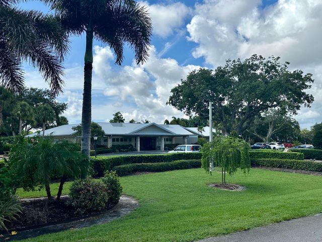12619 SE CASCADES Court, Hobe Sound, FL 33455