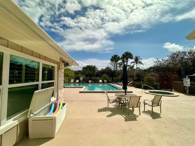 12619 SE CASCADES Court, Hobe Sound, FL 33455