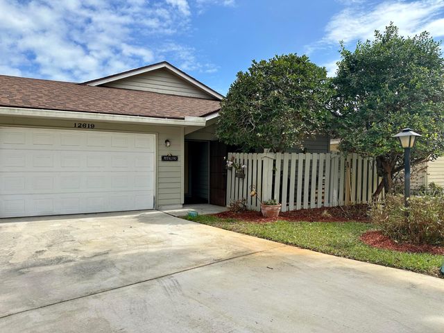 12619 SE CASCADES Court, Hobe Sound, FL 33455