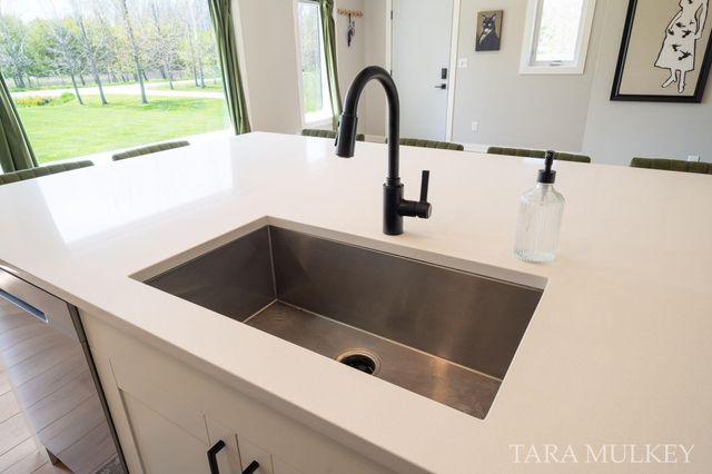 5421 143rd Avenue, Holland, MI 49423