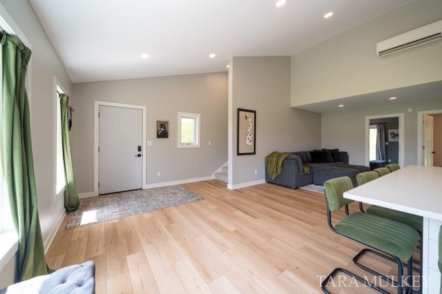 5421 143rd Avenue, Holland, MI 49423