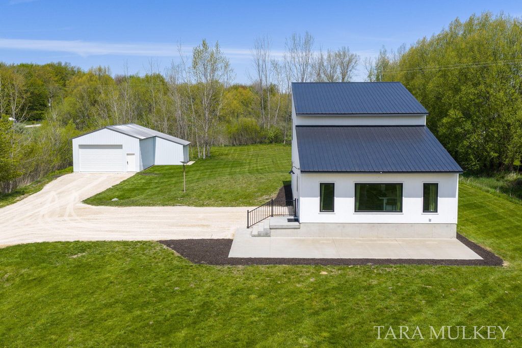 5421 143rd Avenue, Holland, MI 49423