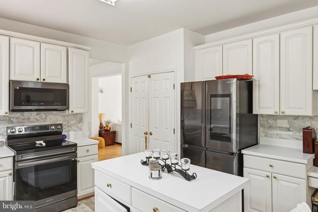 7887 CRANFORD FARM CIR, Lorton, VA 22079