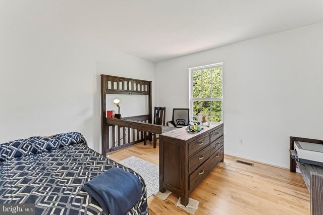 7887 CRANFORD FARM CIR, Lorton, VA 22079