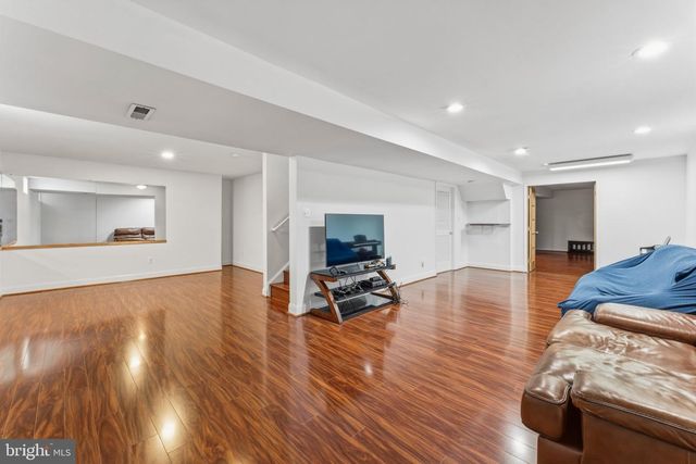 7887 CRANFORD FARM CIR, Lorton, VA 22079