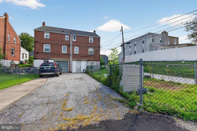 329 HOLMES RD, Holmes, PA 19043