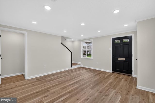 329 HOLMES RD, Holmes, PA 19043