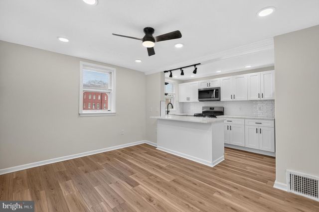 329 HOLMES RD, Holmes, PA 19043
