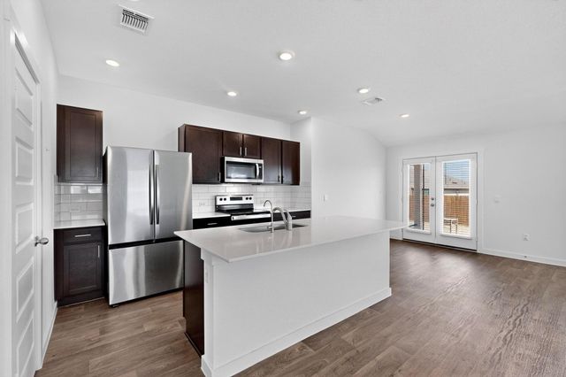 322 Pedernales LN, Hutto, TX 78634