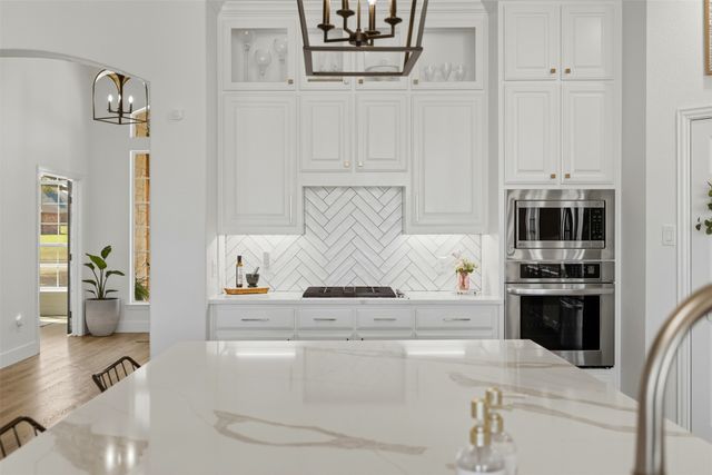 7021 Twin Hills Drive, Joshua, TX 76058