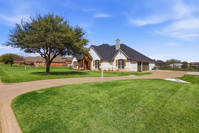 7021 Twin Hills Drive, Joshua, TX 76058