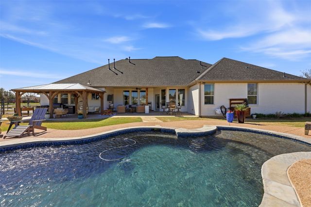 7021 Twin Hills Drive, Joshua, TX 76058