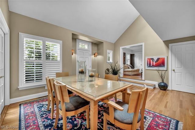 385 Longbeach, Bay Village, OH 44140