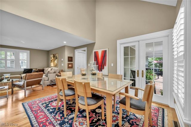 385 Longbeach, Bay Village, OH 44140