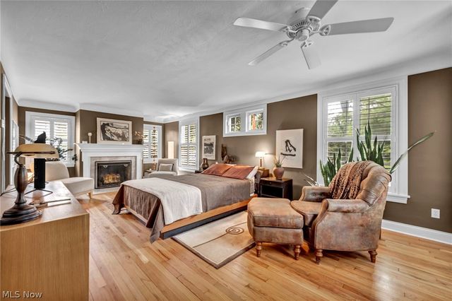 385 Longbeach, Bay Village, OH 44140