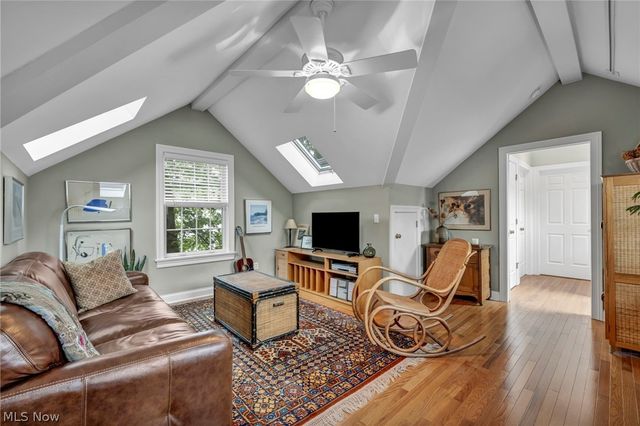 385 Longbeach, Bay Village, OH 44140