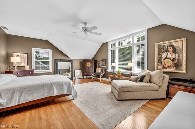 385 Longbeach, Bay Village, OH 44140