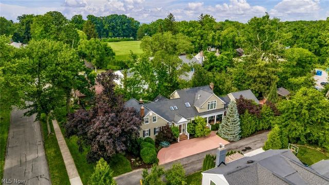 385 Longbeach, Bay Village, OH 44140