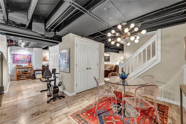 385 Longbeach, Bay Village, OH 44140