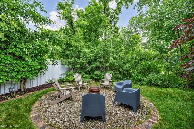 385 Longbeach, Bay Village, OH 44140