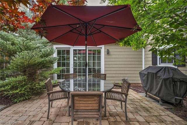 385 Longbeach, Bay Village, OH 44140