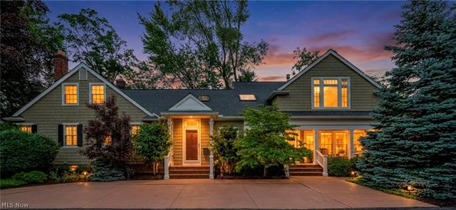 385 Longbeach, Bay Village, OH 44140