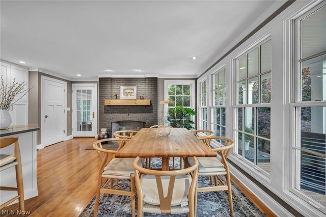 385 Longbeach, Bay Village, OH 44140