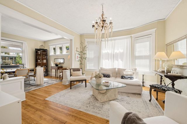1060 Hague Avenue, Saint Paul, MN 55104