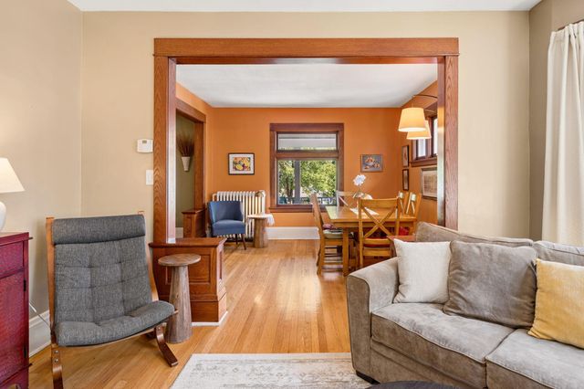 1060 Hague Avenue, Saint Paul, MN 55104