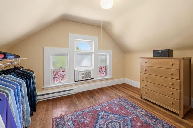 1060 Hague Avenue, Saint Paul, MN 55104