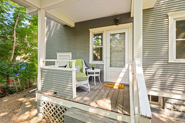 1060 Hague Avenue, Saint Paul, MN 55104