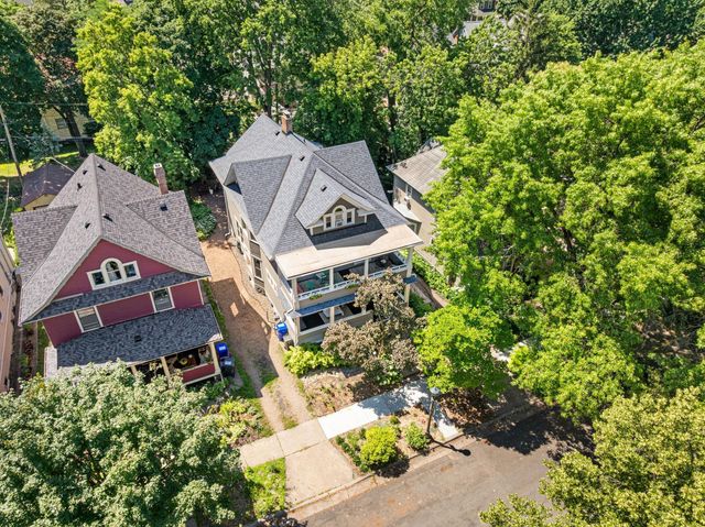 1060 Hague Avenue, Saint Paul, MN 55104