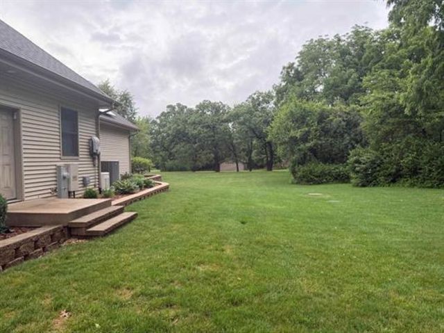 7310 Lone Cedar Trail, South Beloit, IL 61080