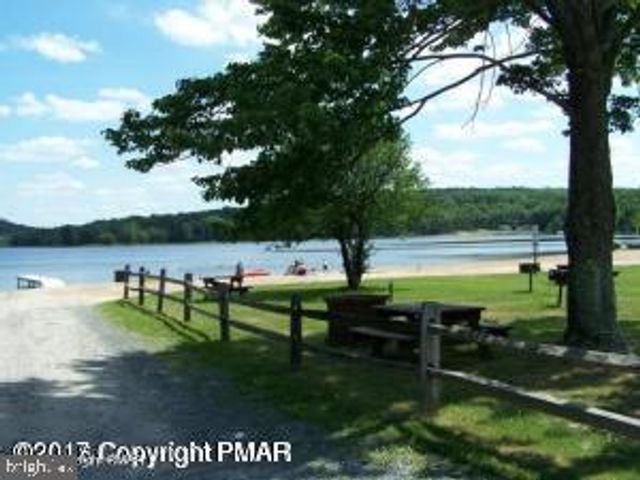 105 TINDE TRL, Pocono Lake, PA 18347