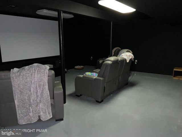 105 TINDE TRL, Pocono Lake, PA 18347