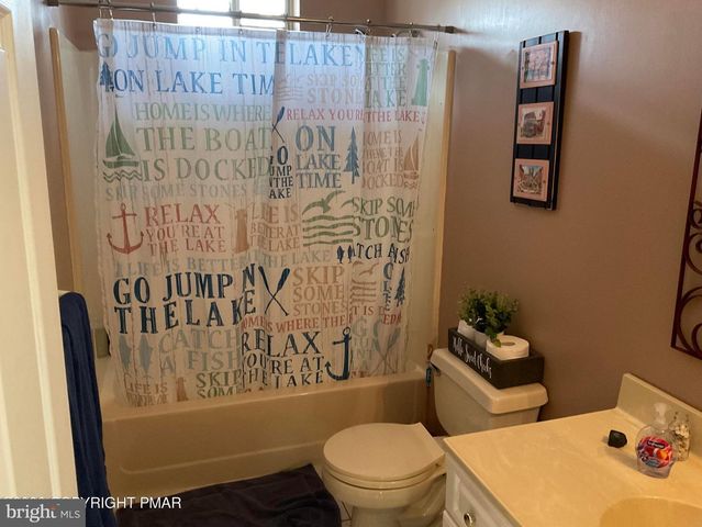 105 TINDE TRL, Pocono Lake, PA 18347