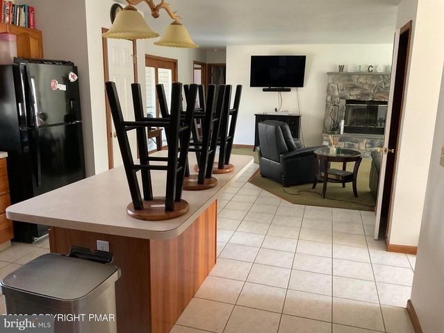 105 TINDE TRL, Pocono Lake, PA 18347