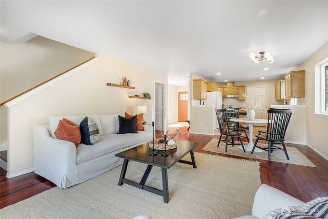 4084 Letitia Avenue S, Seattle, WA 98118
