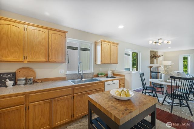 4084 Letitia Avenue S, Seattle, WA 98118