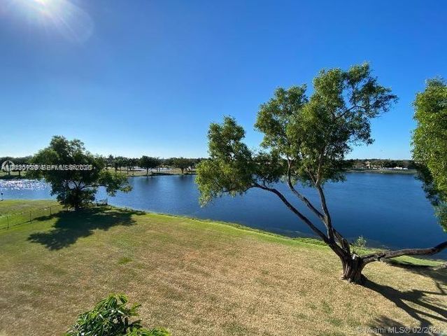 8560 N Sherman Circle 404, Miramar, FL 33025