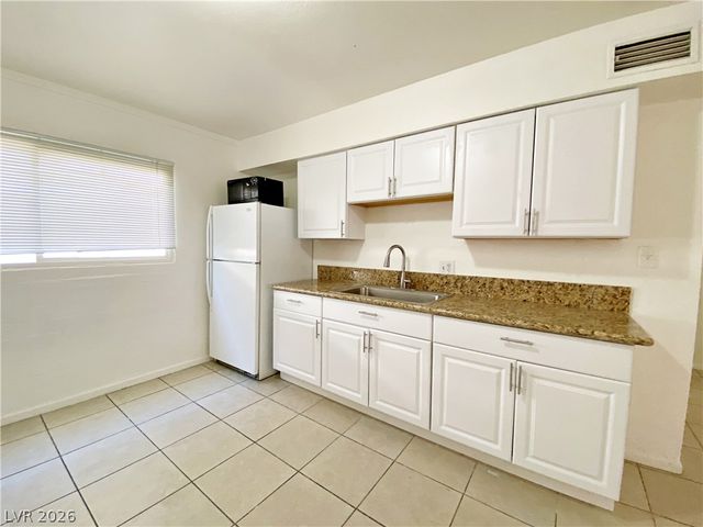 1904 Rexford Drive 2, Las Vegas, NV 89104