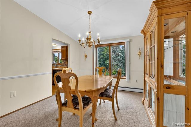 2321 London Bridge Dr Drive 22, Rochester Hills, MI 48307