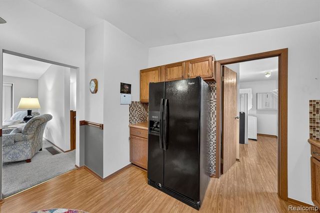 2321 London Bridge Dr Drive 22, Rochester Hills, MI 48307